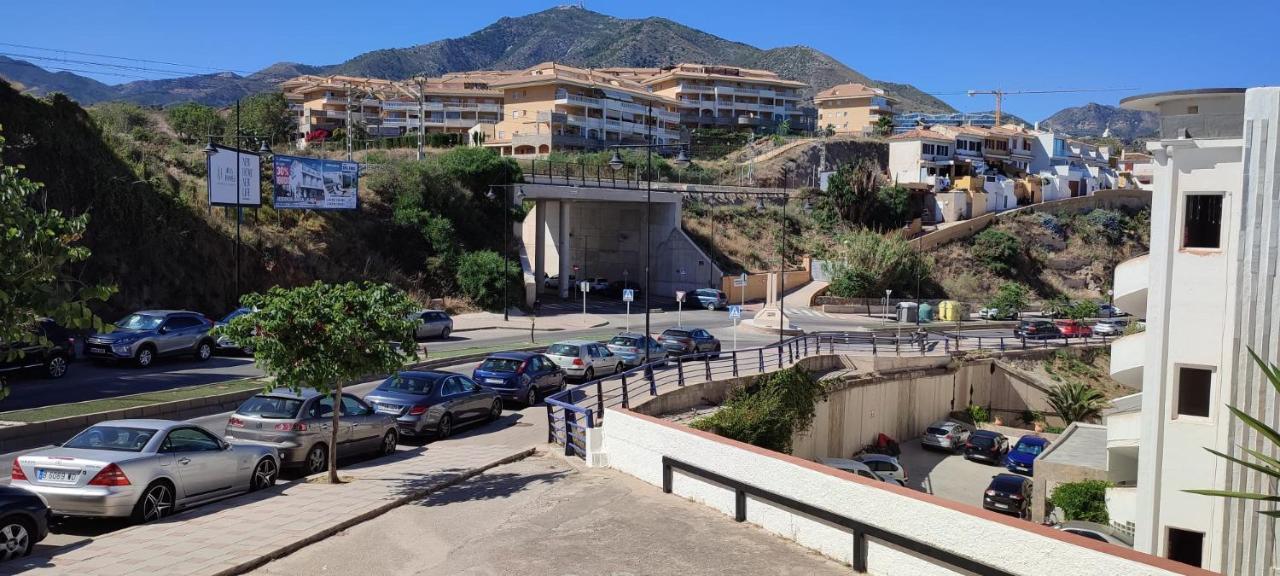 Апартаменты Turisstiko Playa Carvajal Фуэнхирола Экстерьер фото